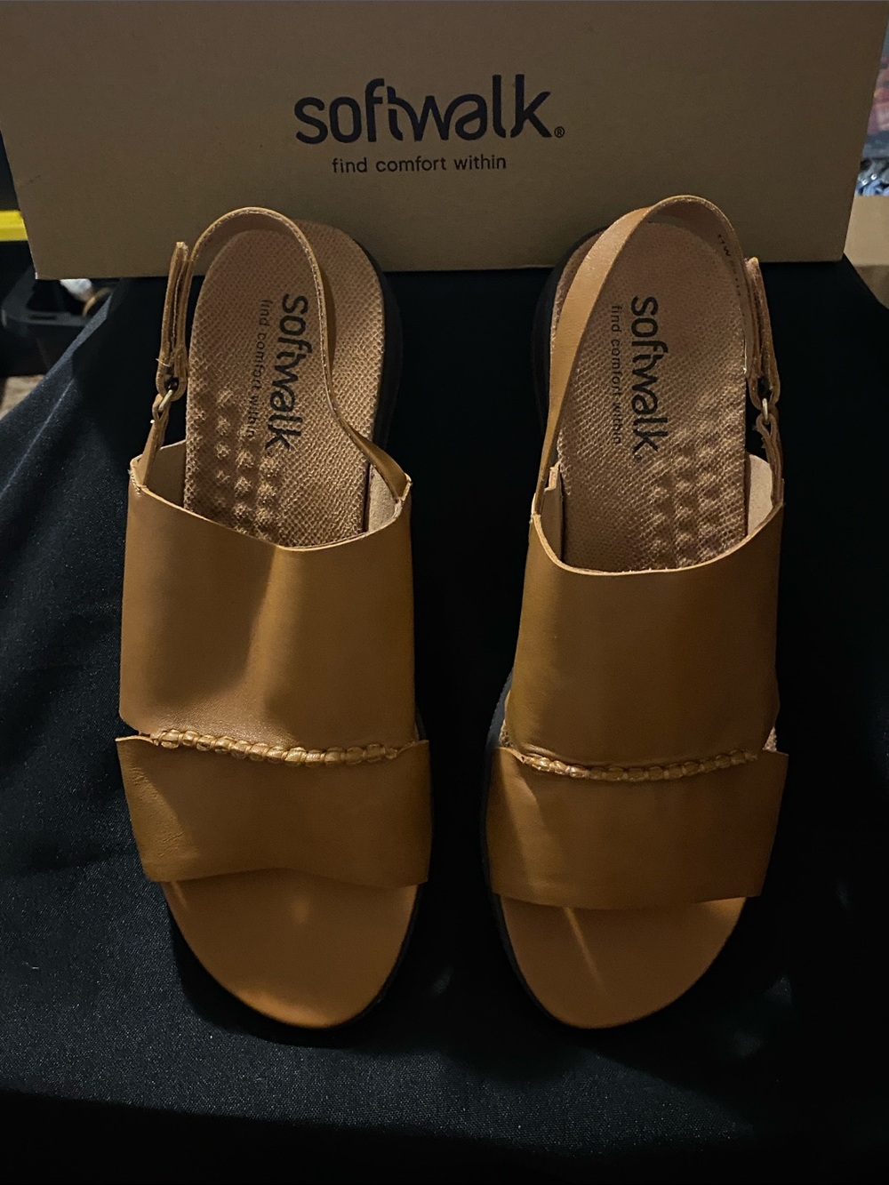 NEW SOFT WALK  WO SIZE 11W SANDALS